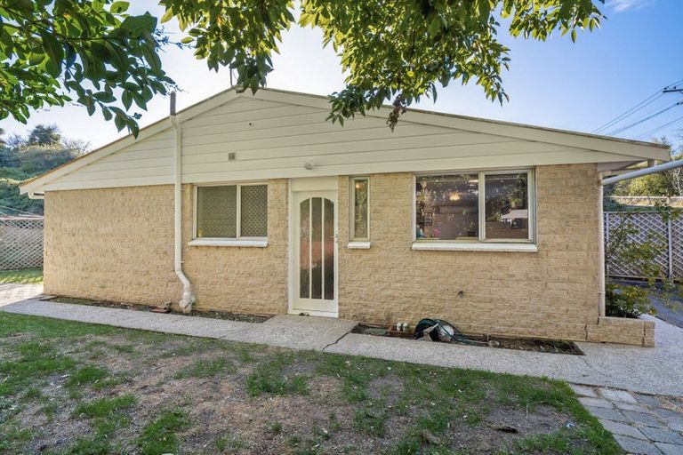 Photo of property in 2a Runciman Street, Green Island, Dunedin, 9018