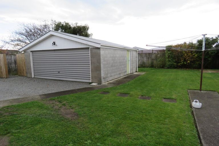 Photo of property in 28 Chedworth Avenue, Bishopdale, Christchurch, 8053