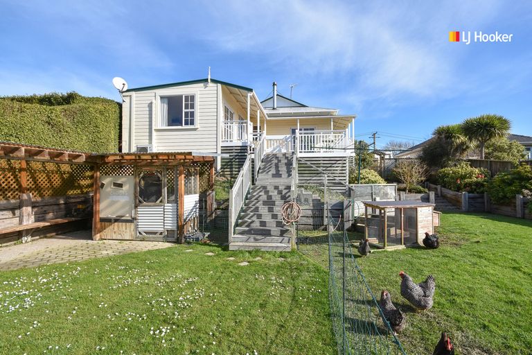 Photo of property in 12 Aytoun Street, Shiel Hill, Dunedin, 9013
