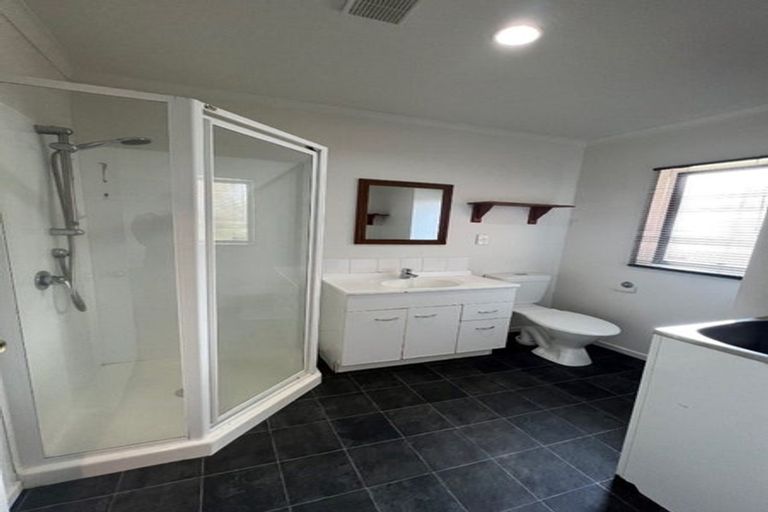 Photo of property in 44 Senator Drive, Manurewa, Auckland, 2105