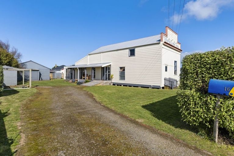 Photo of property in 16 Terou Street, Manaia, 4612