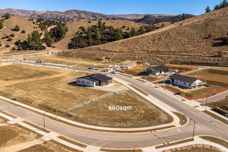 Photo of property in 2 Lake Mckay Drive, Luggate, Wanaka, 9382