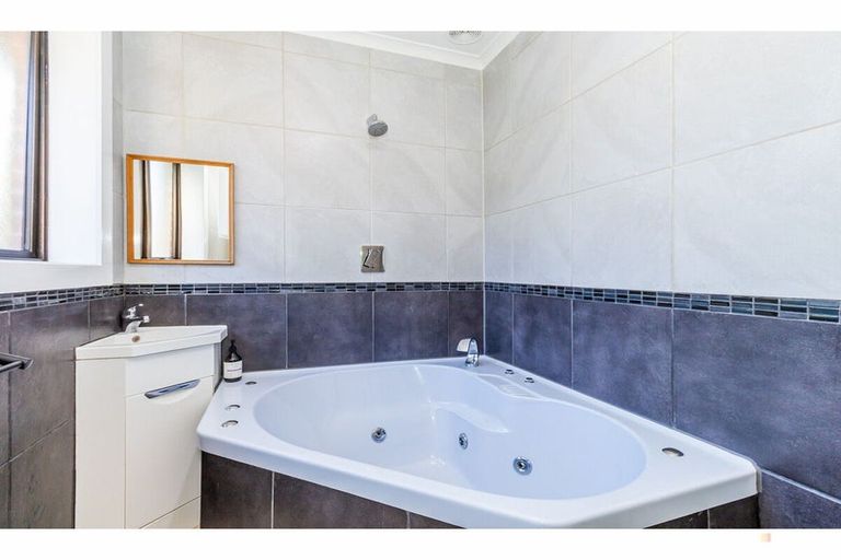 Photo of property in 18 Pringle Street, Waimataitai, Timaru, 7910