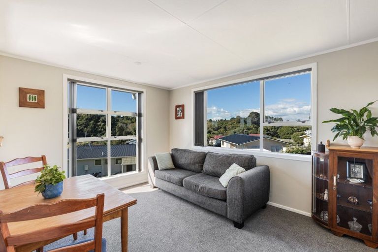 Photo of property in 65a Riversdale Drive, Merrilands, New Plymouth, 4312