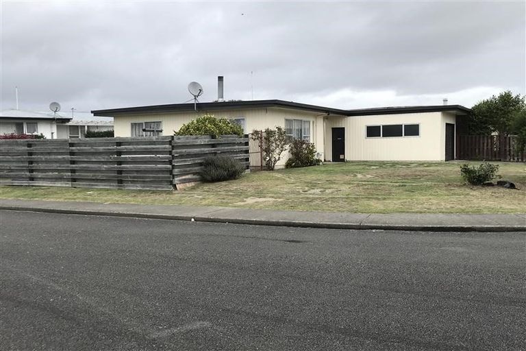 Photo of property in 1/31 Birkenhead Crescent, Flaxmere, Hastings, 4120