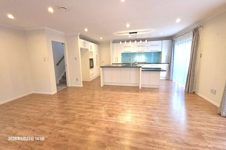 Photo of property in 35 Kilkelly Avenue, Pinehill, Auckland, 0632