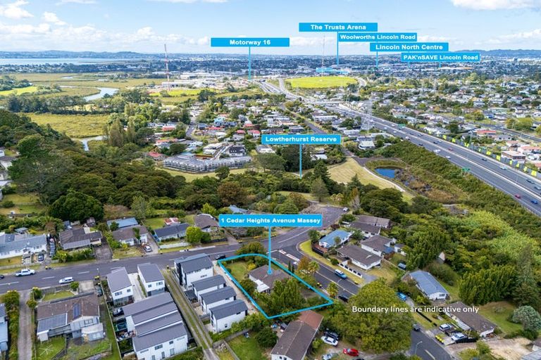 Photo of property in 1 Cedar Heights Avenue, Massey, Auckland, 0614