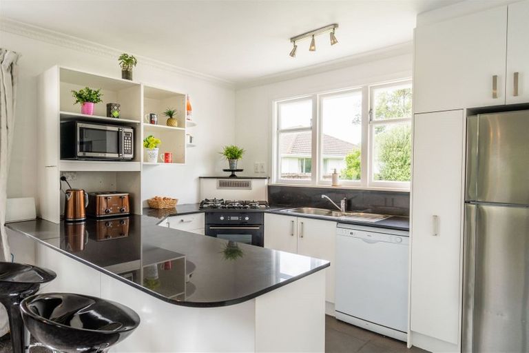 Photo of property in 13 Gladson Avenue, Sockburn, Christchurch, 8042