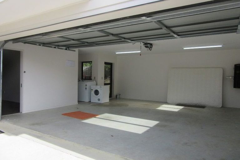 Photo of property in 3b Mcleod Road, Henderson, Auckland, 0612