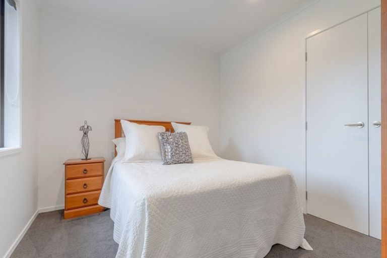 Photo of property in 31 Lilac Close, Cambridge, 3434