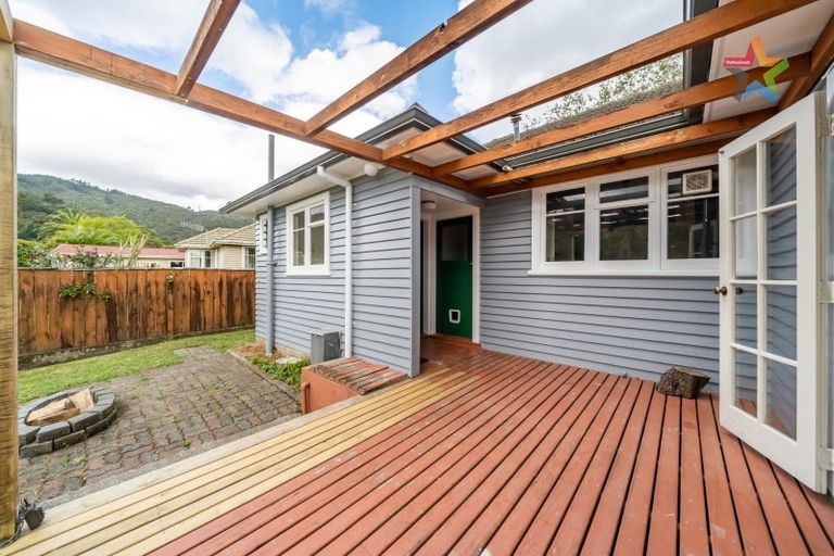 Photo of property in 7 Tawhai Street, Stokes Valley, Lower Hutt, 5019