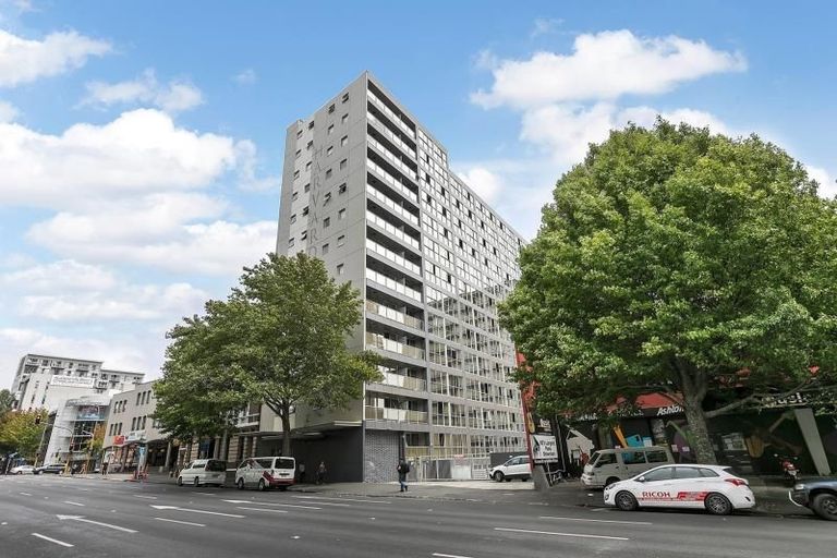 Photo of property in Harvard On Hobson Apartments, 2n/147 Hobson Street, Auckland Central, Auckland, 1010