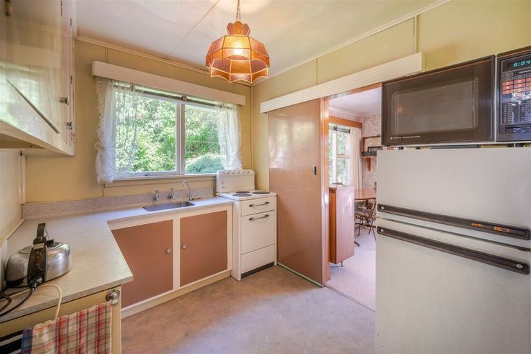 Photo of property in 18 Quail Crescent, Takamatua, 7581