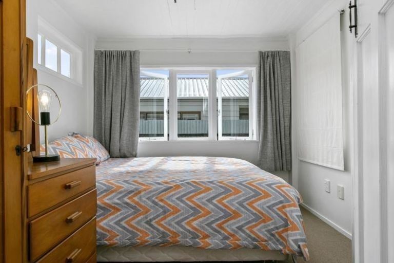 Photo of property in 77a Moore Street, Leamington, Cambridge, 3432