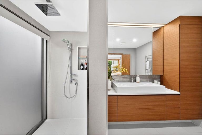 Photo of property in 18b Stratford Avenue, Milford, Auckland, 0620