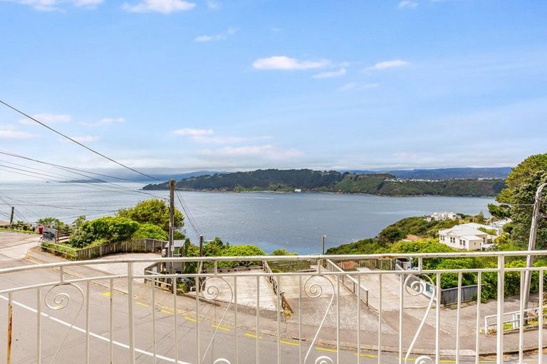 Photo of property in 110 Grafton Road, Roseneath, Wellington, 6011