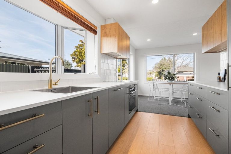 Photo of property in 67 Farquhars Road, Redwood, Christchurch, 8051