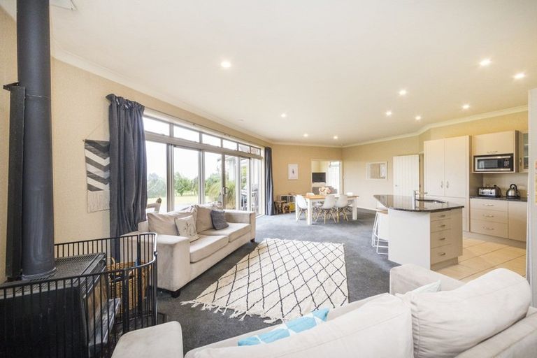 Photo of property in 865 Reid Line East, Bunnythorpe, Palmerston North, 4481