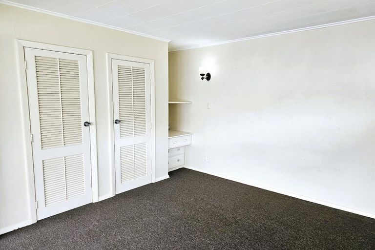 Photo of property in 179 Wainuiomata Road, Wainuiomata, Lower Hutt, 5014