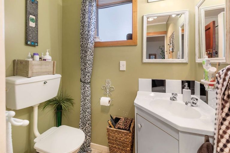 Photo of property in 7 Portia Street, Stratford, 4332