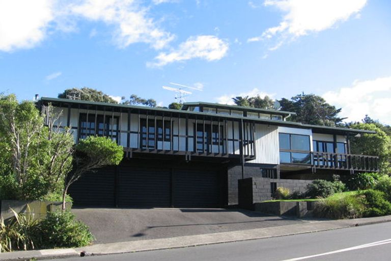 Photo of property in 9 Halswater Drive, Churton Park, Wellington, 6037