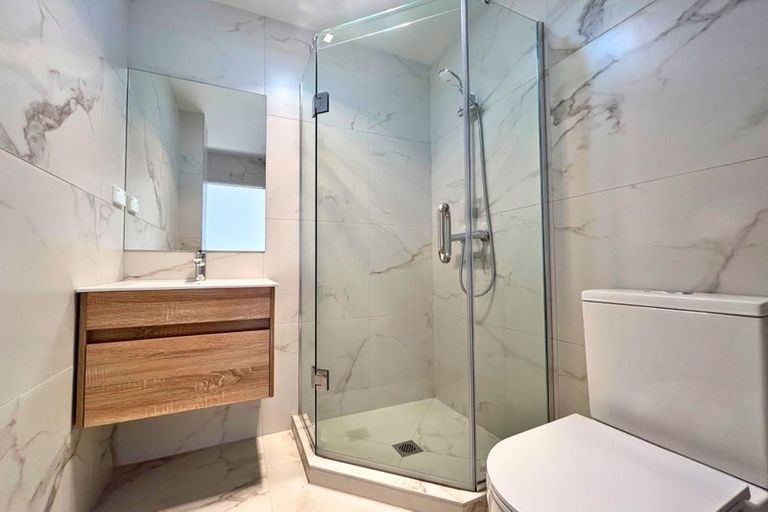 Photo of property in 723b Massey Road, Mangere, Auckland, 2022