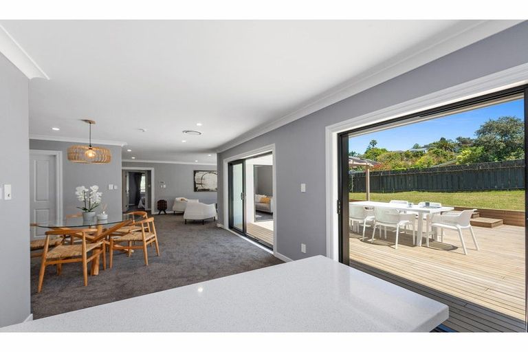 Photo of property in 1 Celina Place, Browns Bay, Auckland, 0630