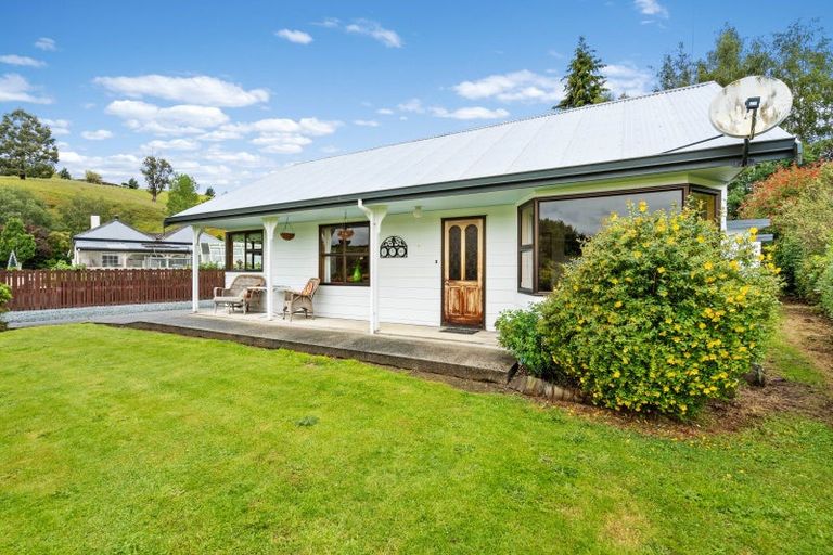 Photo of property in 14 Iona Street, Lawrence, 9532