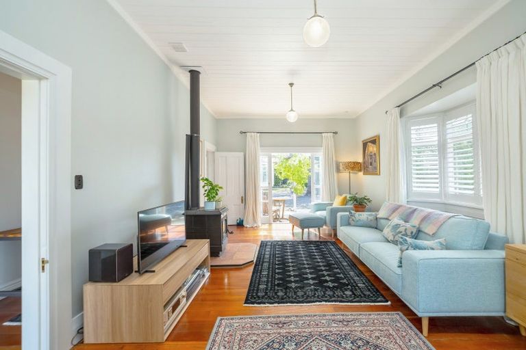 Photo of property in 234 Main Street, Greytown, 5712