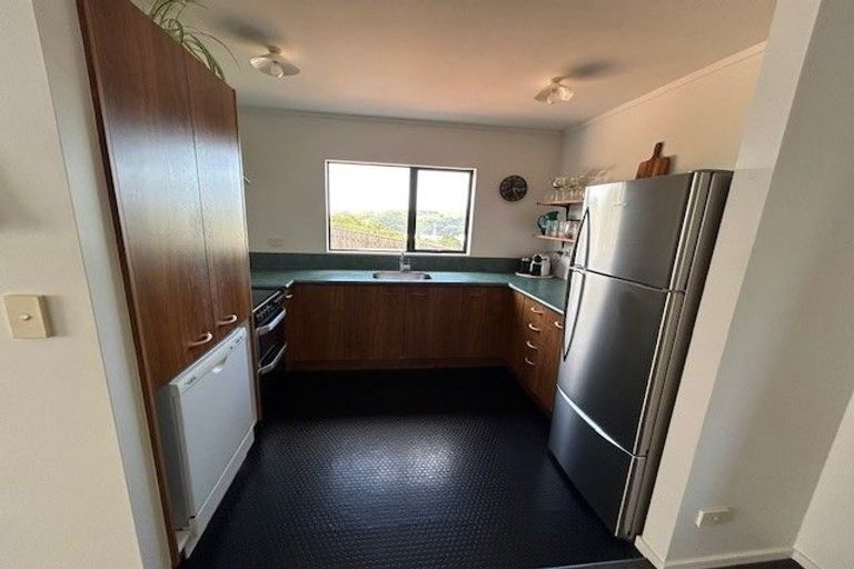 Photo of property in 4 Tobago Crescent, Grenada North, Wellington, 5028