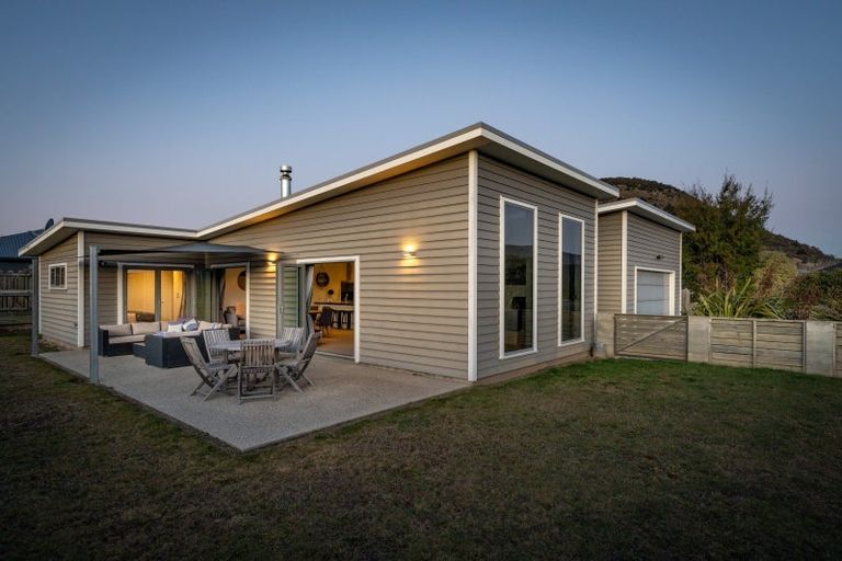 Photo of property in 120 Rob Roy Lane, Wanaka, 9305