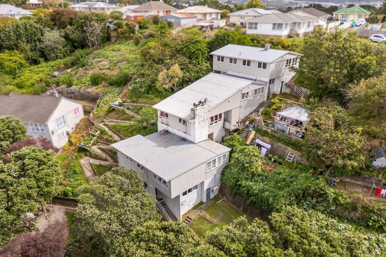 Photo of property in 148-152 Champion Street, Cannons Creek, Porirua, 5024