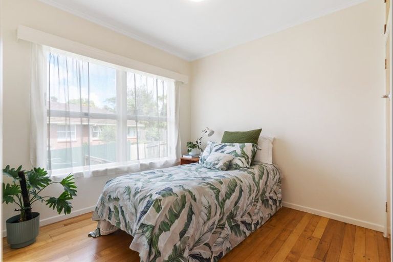 Photo of property in 2/21 Evelyn Place, Hillcrest, Auckland, 0627