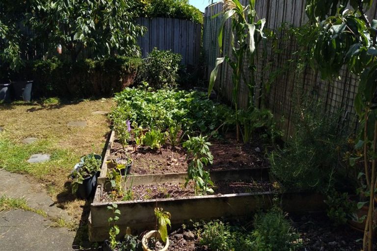 Photo of property in 30b Bleakhouse Road, Howick, Auckland, 2014