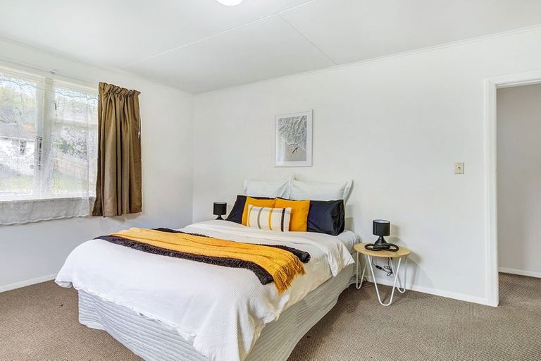 Photo of property in 14 Durham Street, Cannons Creek, Porirua, 5024