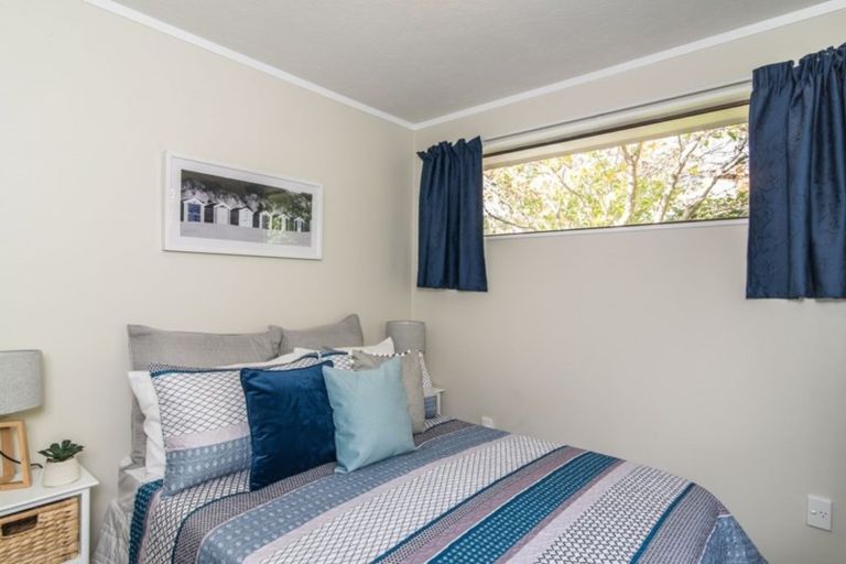 Photo of property in 64 Hathaway Avenue, Karori, Wellington, 6012
