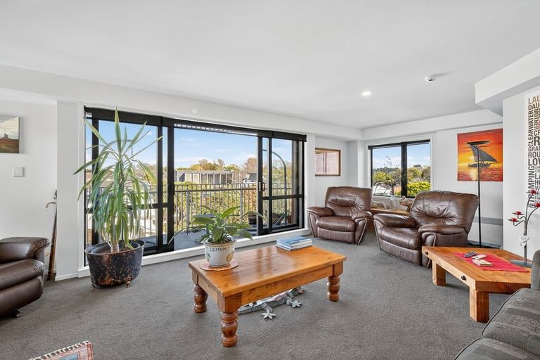 Photo of property in Gloucester Towers, 15/28 Gloucester Street, Christchurch Central, Christchurch, 8013