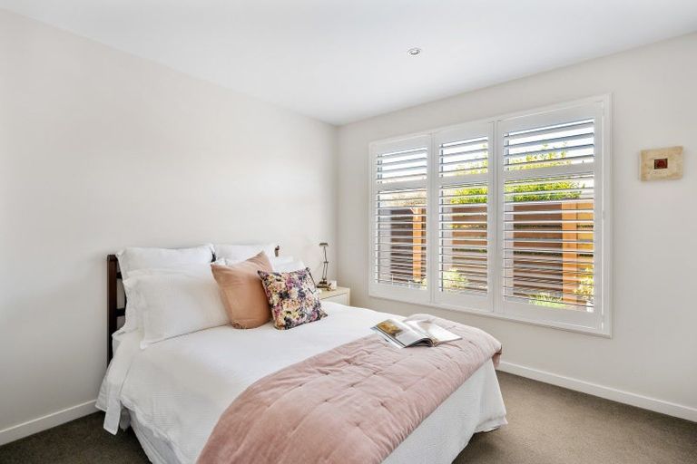 Photo of property in 4 Sunnyside Lane, Wanaka, 9305