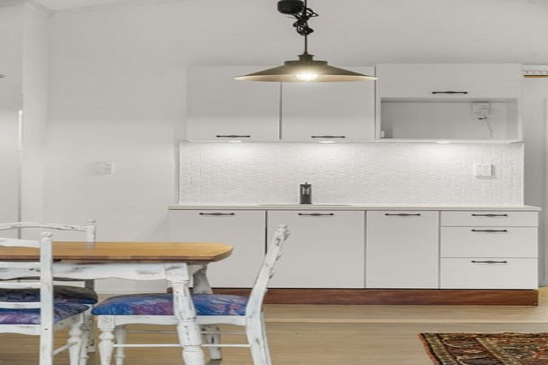 Photo of property in 337a Clarks Beach Road, Clarks Beach, Pukekohe, 2679