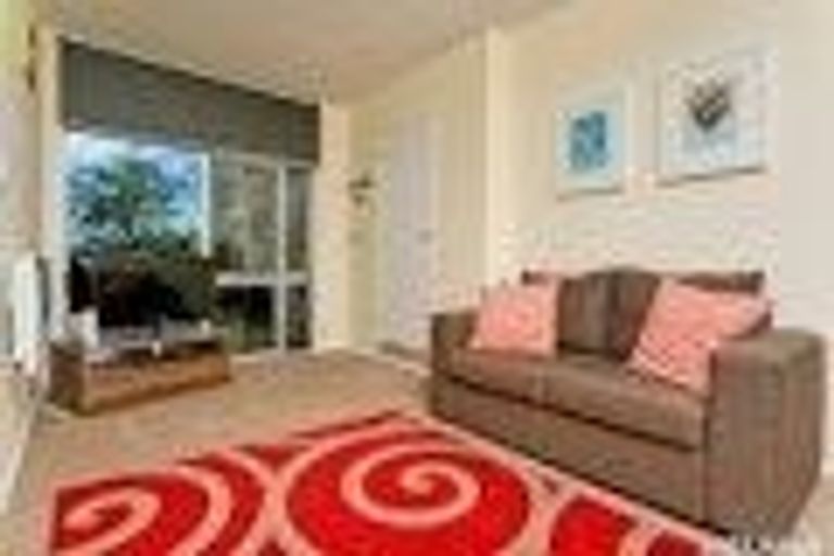 Photo of property in 49 Weatherly Road, Torbay, Auckland, 0630