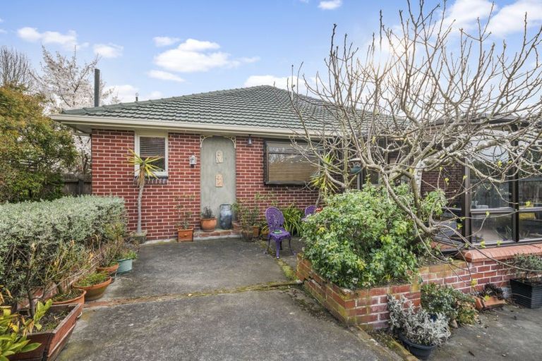 Photo of property in 24 Hounslow Street, Ilam, Christchurch, 8041