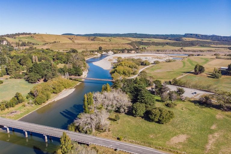 Photo of property in 1231 Clifden Highway, Orawia, Otautau, 9691