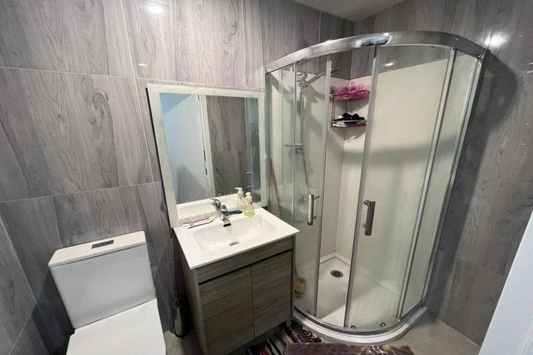 Photo of property in 298 Birdwood Road, Massey, Auckland, 0614