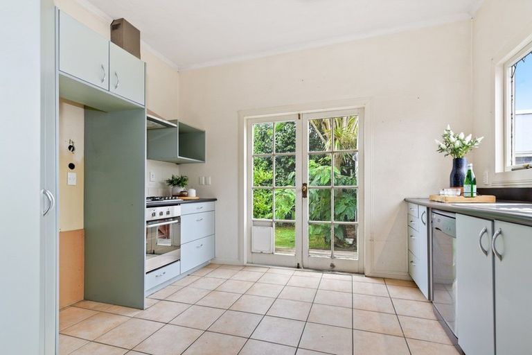 Photo of property in 24 Maeroa Road, Beerescourt, Hamilton, 3200