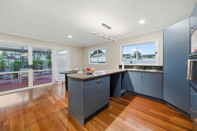 Photo of property in 11 Caserta Place, Clover Park, Auckland, 2023