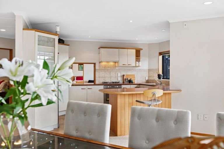 Photo of property in 12 Bayvista Close, Welcome Bay, Tauranga, 3112