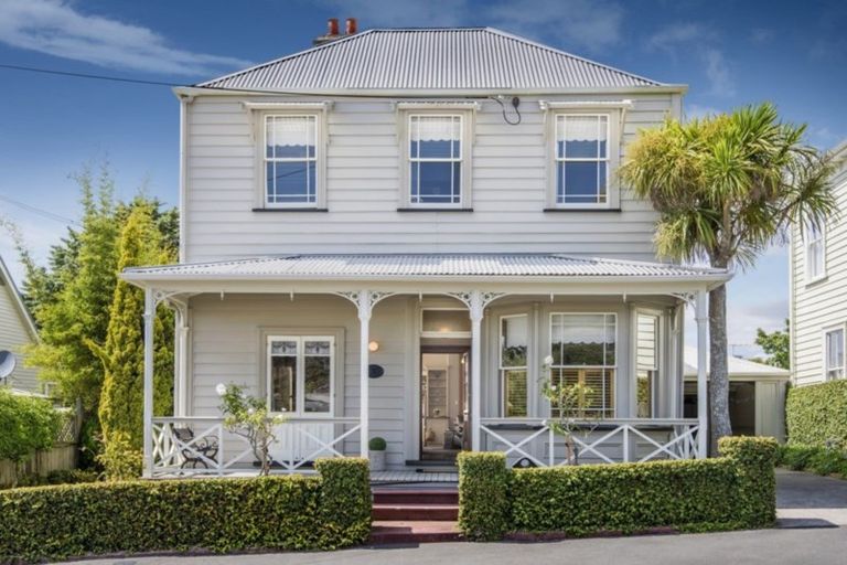 Photo of property in 1 Kerr Street, Devonport, Auckland, 0624