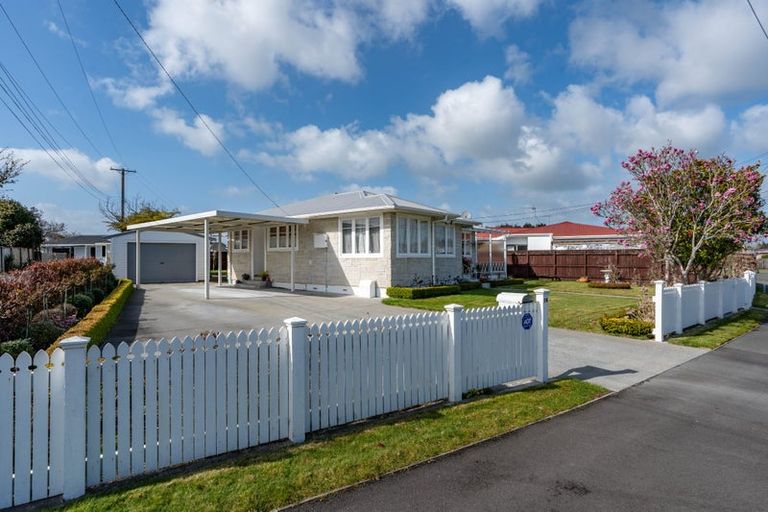 Photo of property in 18 Carrington Avenue, Hillcrest, Hamilton, 3216