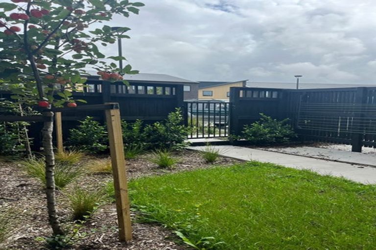 Photo of property in 32 Vasi Drive, Hobsonville, Auckland, 0616