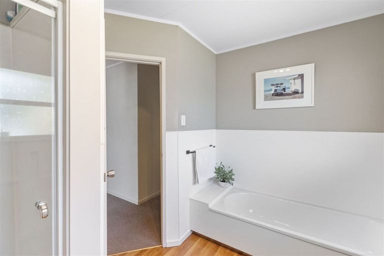 Photo of property in 68 Laurence Street, Manly, Whangaparaoa, 0930